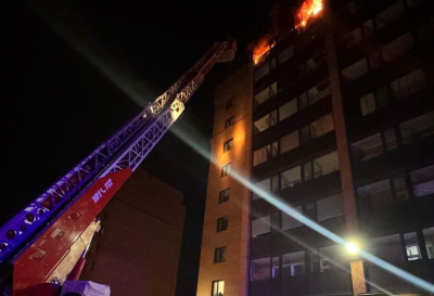 Балкон загорелся на девятом этаже: сотни жителей эвакуировали в Петропавловске