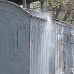 «Тамағы мен киімін қоқыстан тапқан»: БҚО-да мектепке бармай, қоғамнан оқшау өмір сүрген 10 жасар бала табылды