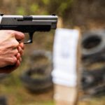 Шымкентте тойдан кейін аспанға оқ атқан ер адам бес күнге қамалды