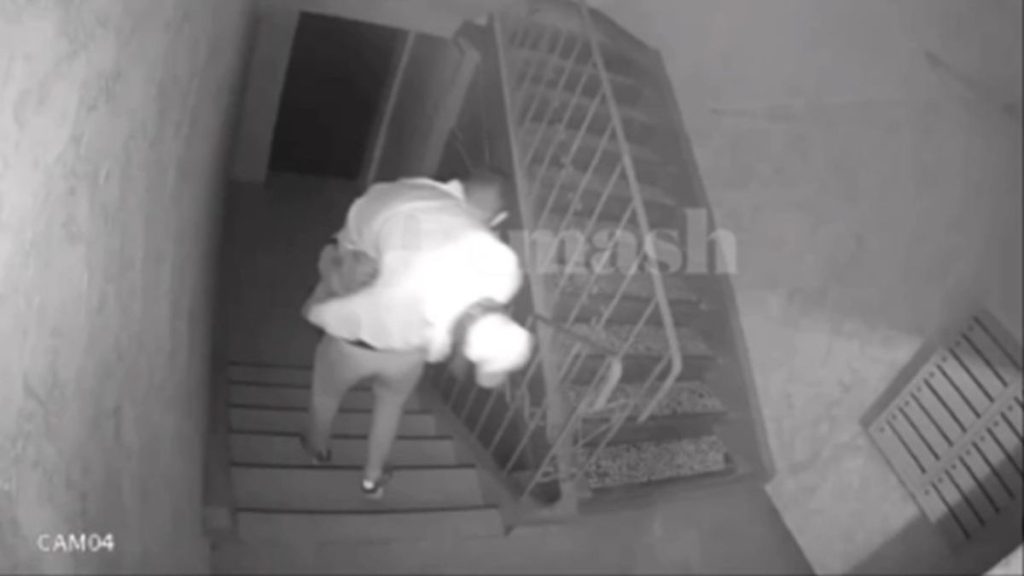 Басына пакет кигізіп үйден алып шығарған: Алматыда 61 жастағы адам кісі қолынан қаза тапты